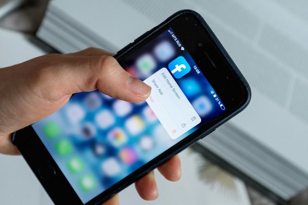 Plongée dans les enjeux fascinants de la création d"un jeu de rôle empreint de mythologie japonaise