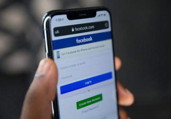 Top mesures immédiates après un piratage de compte Facebook